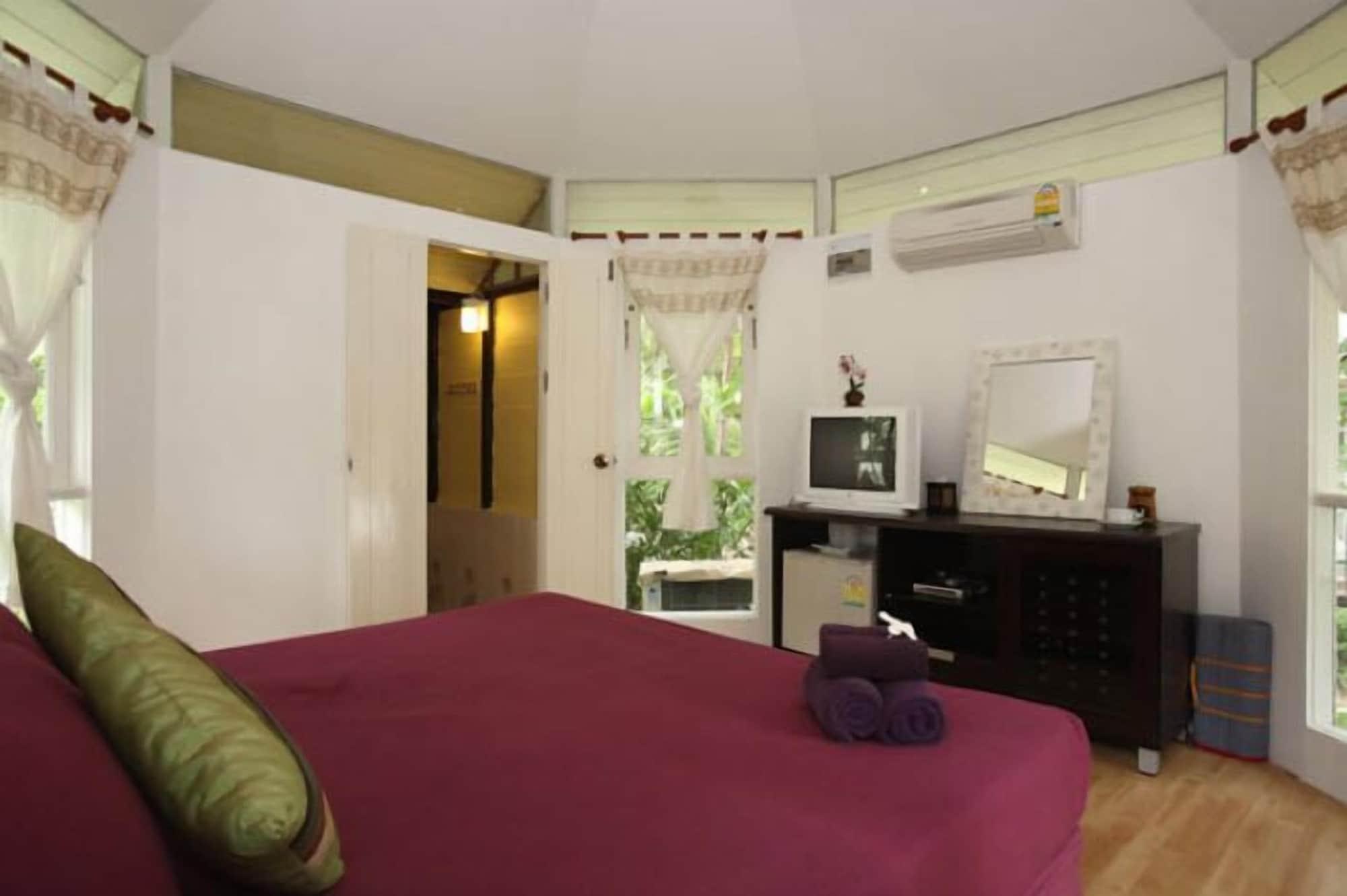 Nimmanoradee Resort - Sha Plus Certified Koh Samet Exterior photo